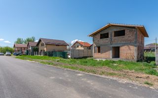 Oportunitate Casă la Roșu în Harman – Ideală pentru Personalizare - Poză 2