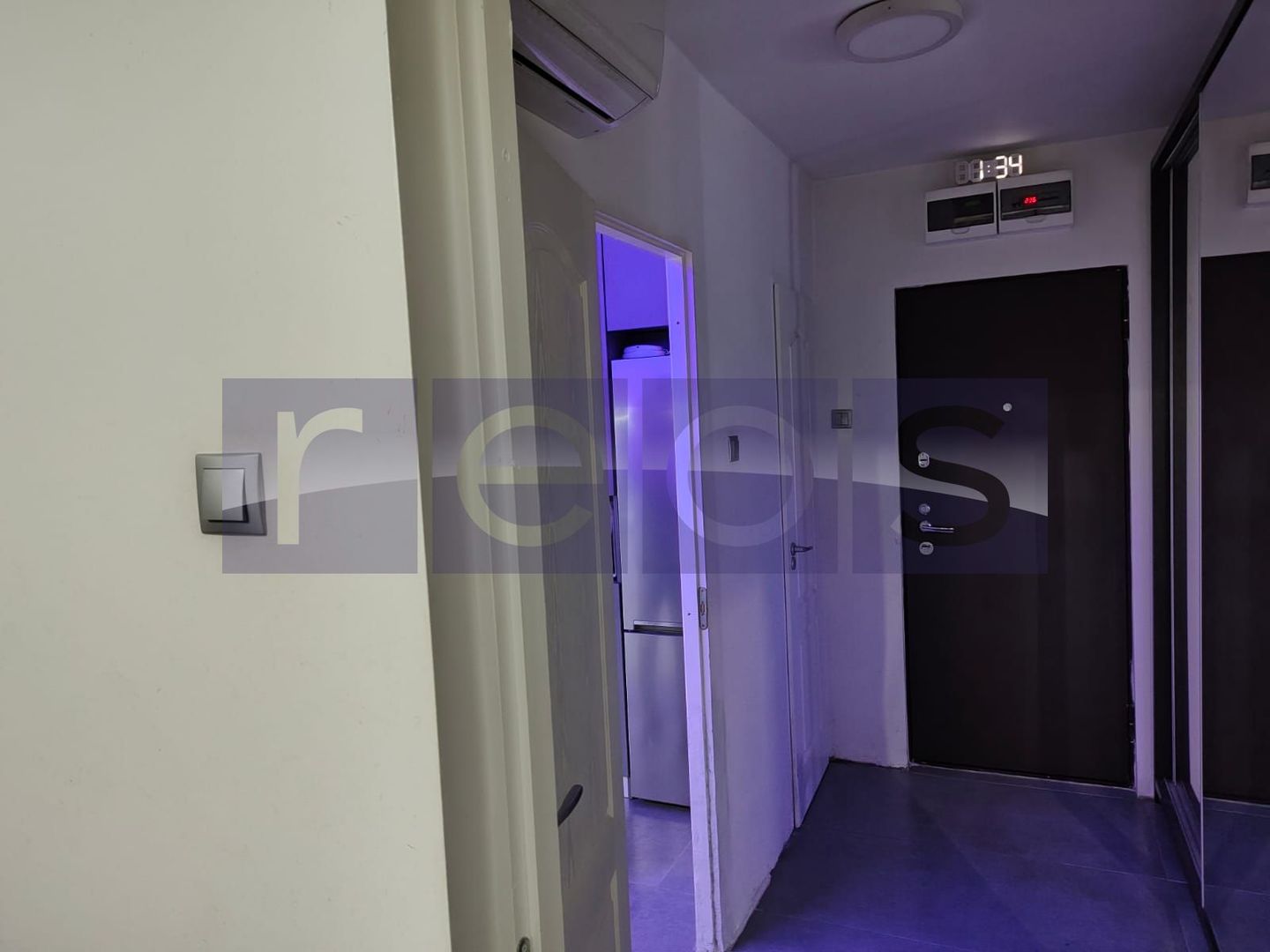 VANZARE 3 CAMERE I DECOMANDAT I MOBILAT I UTILAT I VALEA OLTULUI - Poză 3