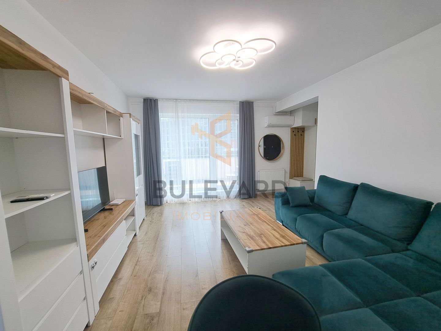 Apartament 2 camere, terasa de 15 mp, garaj subteran, boxa, Centru! - Poză 6