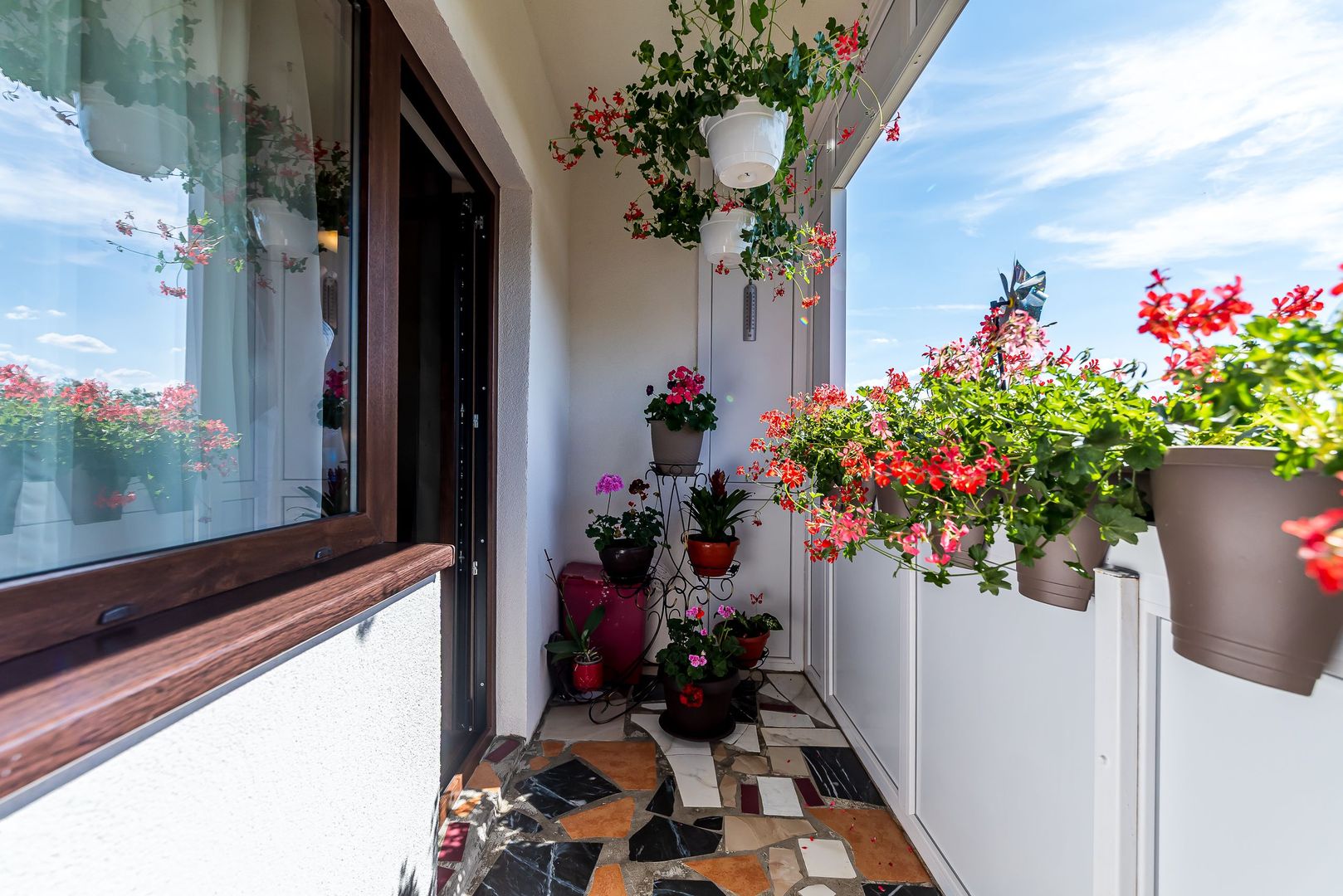 Rezervat Apartament renovat cu 2 camere Micalaca etaj 3 Comision 0 - Poză 3