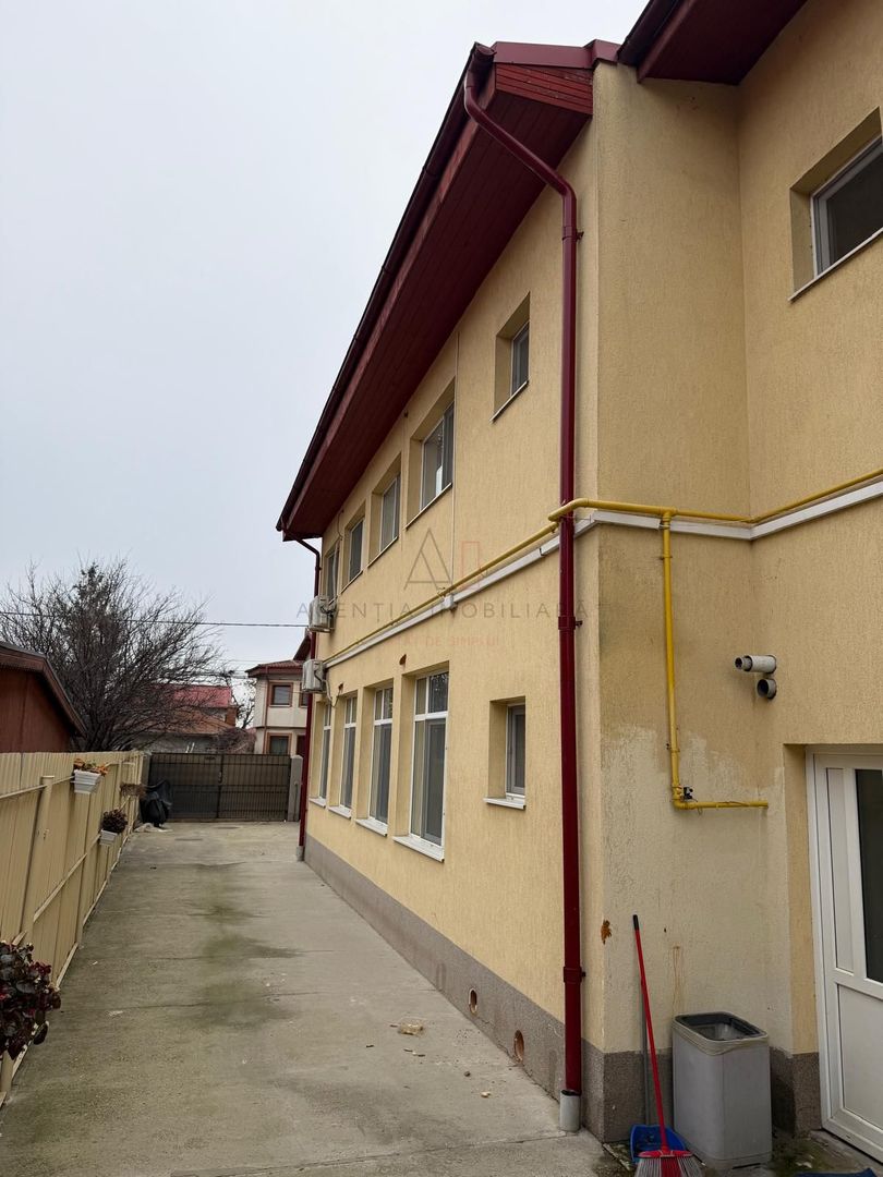 Vila Azil  14 Camere - Poză 4