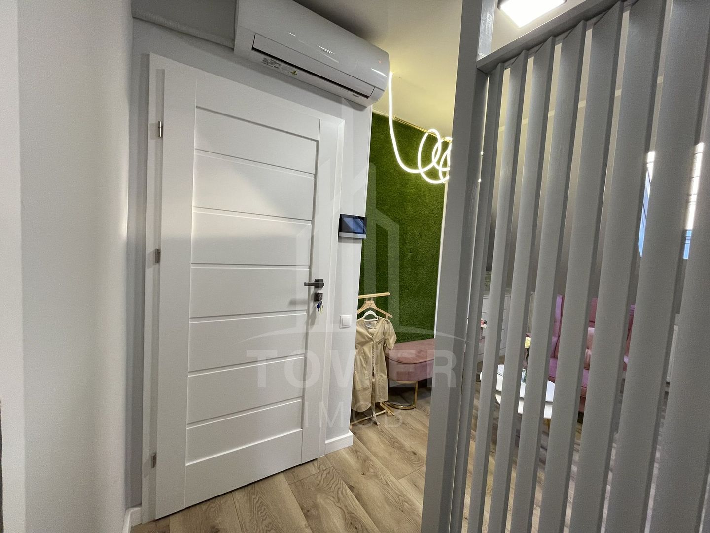 Spațiu comercial - salon înfrumusețare - Poză 7