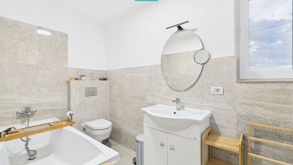 Casă cu 4 camere în Dumbrăvița, langă pădure - Poză 25