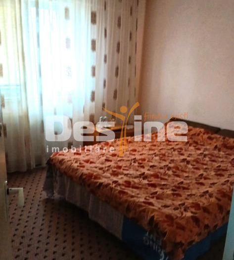Apartament cu 3 camere de vanzare zona centrala - Poză 9