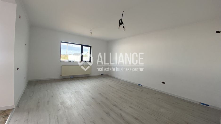 Valu lui Traian (COD 07) Casă P+M cu 5 camere, teren de 517 mp - Poză 13