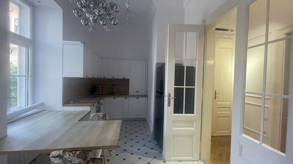 Apartament de lux în inima Oradiei – locație premium lângă Gojdu - Poză 13