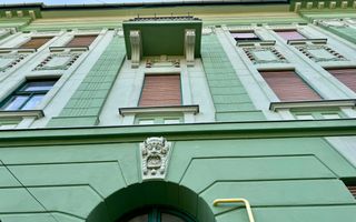 Apartament in clădire istorică P-ta Plevnei cu vedere parc - Poză 10