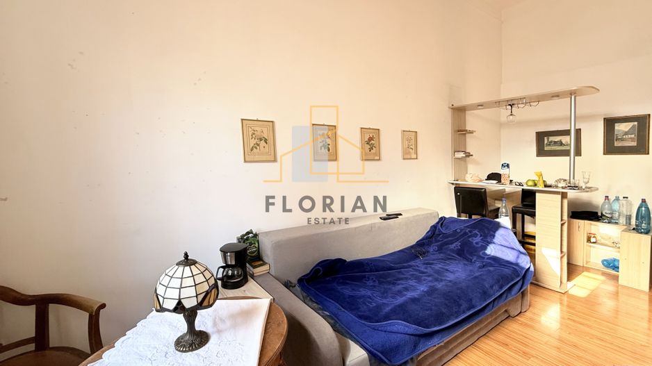 Apartament de vanzare in Piata Victoriei, 87.000 euro - Poză 2