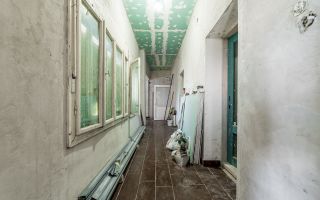 Casă, gospodărie cu teren de 1.345 mp în Galșa-Șiria - Poză 7