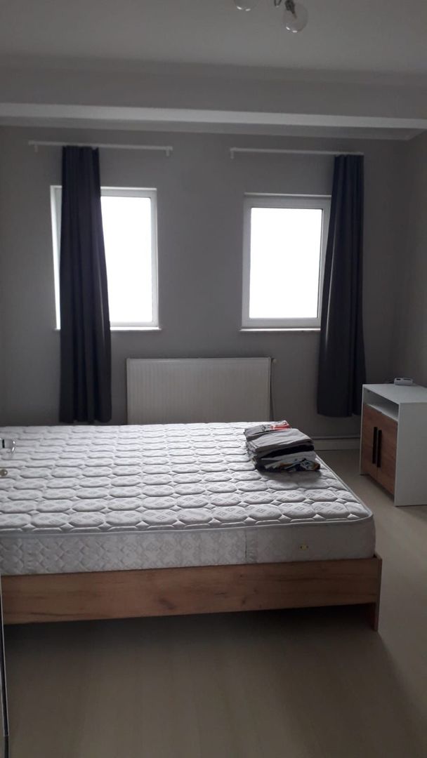 De inchiriat 2 apartamente cu 2 camere, etaj 1/2, strada Domneasca, 500 E - Poză 12
