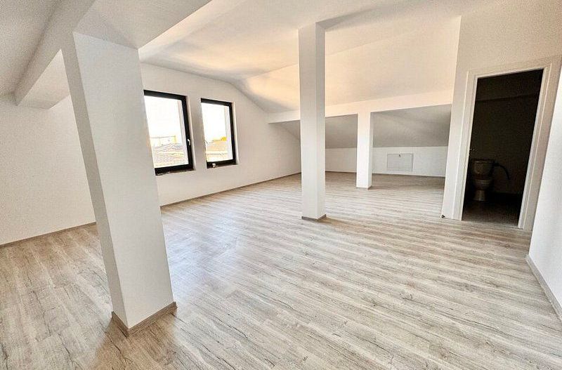 Vila cu bucatarie inclusa -otopeni central - Poză 29