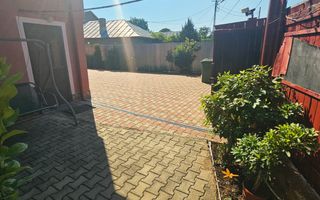 🏡 Casă spațioasă cu 9 camere în Strejnicu – pentru locuință, birouri - Poză 5