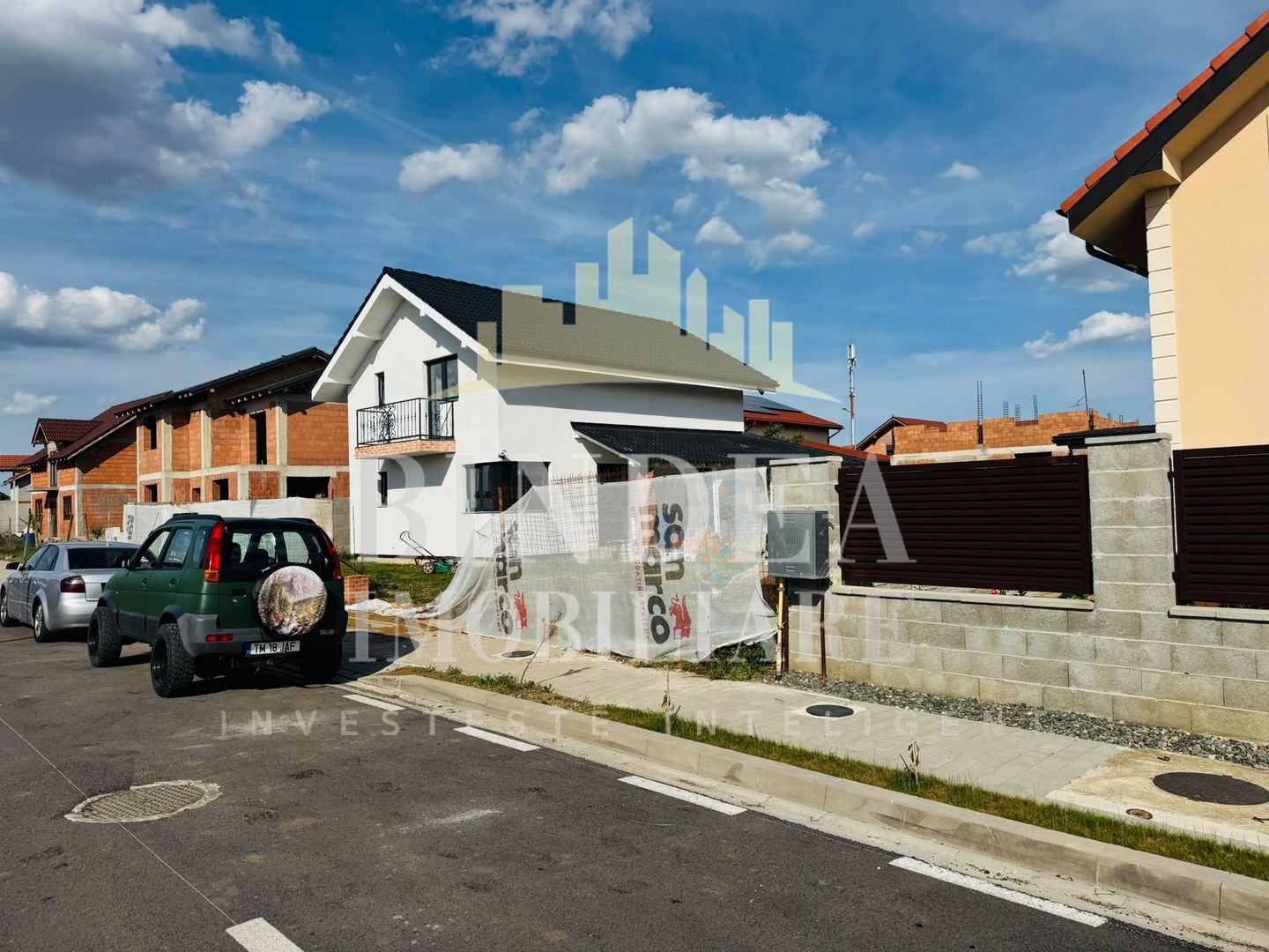Casa individuala P+M Giarmata 584 mp 22 front, interior la alb - Poză 2