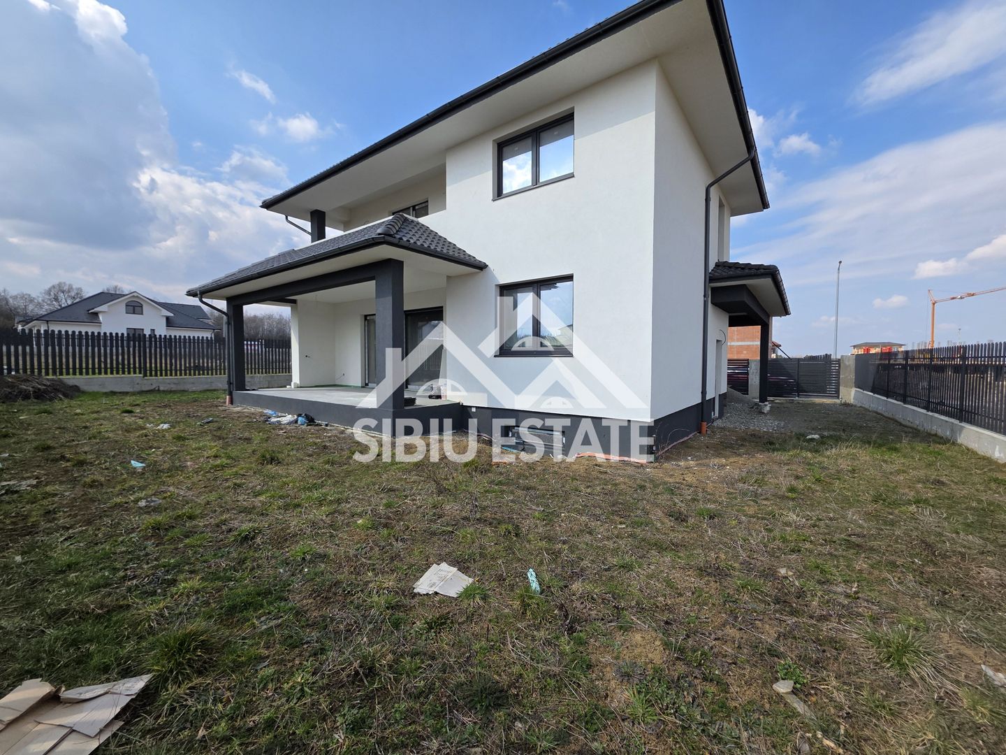 Casa individuala 5 camere ,cu carport si pivnita, Calea Cisnadiei - Poză 1