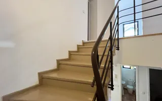 VILA CU 5 CAMERE LA INCHIRIERE PE MALUL LACULUI STRAULESTI - Poză 13