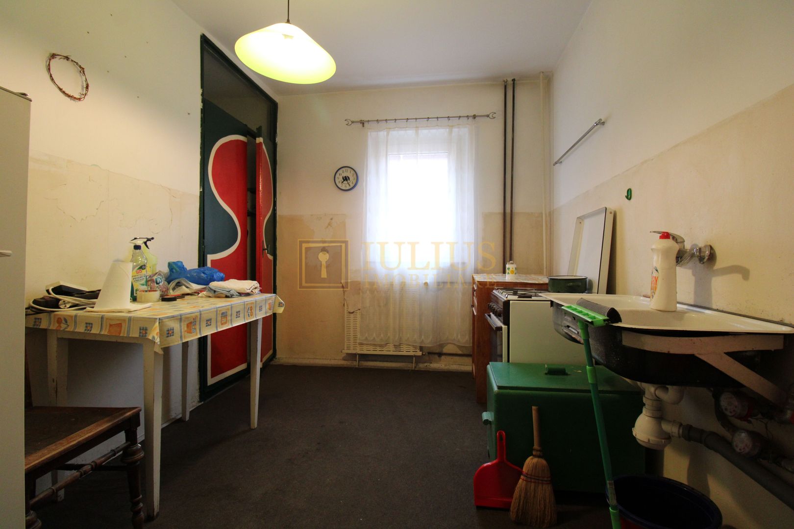 3camere, ideal pentru cei ce doresc sa renoveze de la zero un apartament. - Poză 18