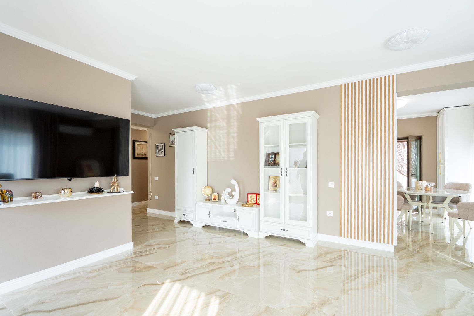 Casa lux Santandrei 3 dormitoare 2 bai 2 terase 2 bucatarii - Poză 1