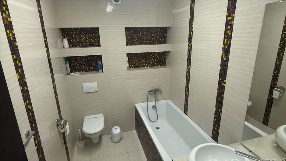 Apartament cu 3 Camere superb de inchiriat , zona Centrală - Poză 11