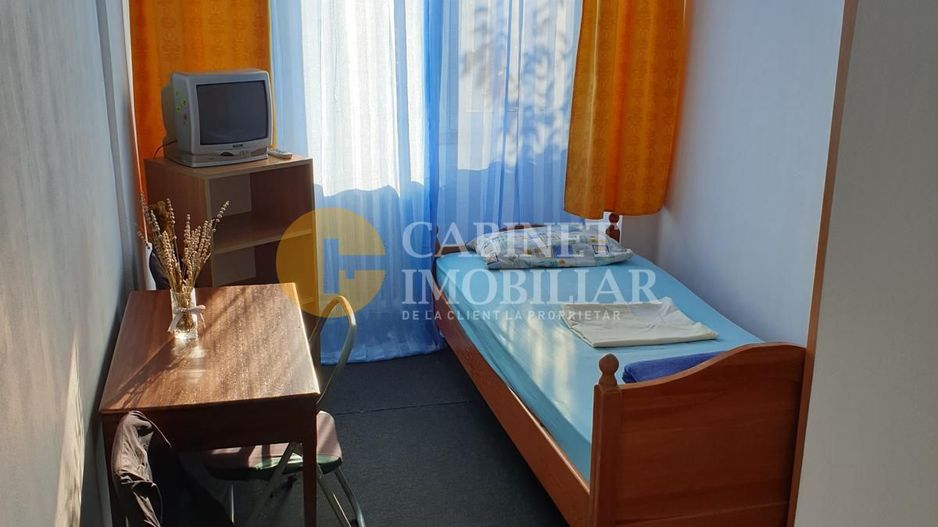 GALATA - Apartament 4 camere decomandat - Poză 1