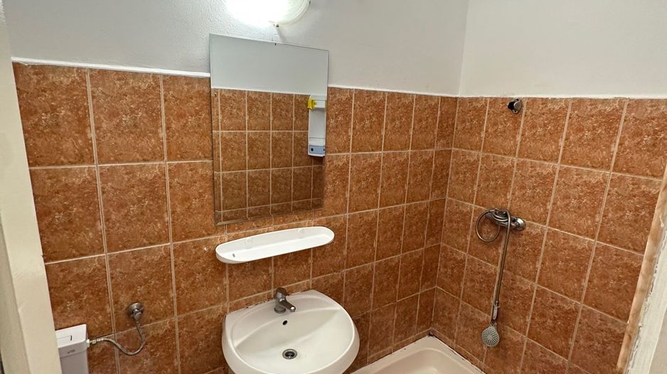Apartament spatios 150 mp - Poză 18