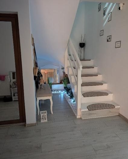 Casă P+M de vânzare în Șendreni – 162 mp, teren 700 mp,  partial mobilată - Poză 6