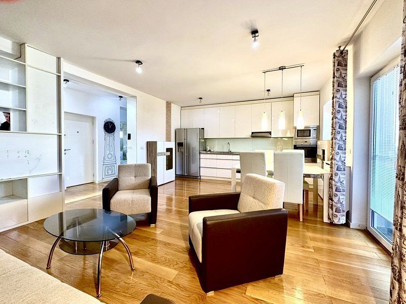 Apartament elegant -curte proprie - garaj - Poză 13