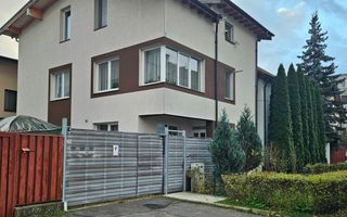 Oportunitate - Apartament cu trei camere in vila, zona Tractorul 70 mp - Poză 2