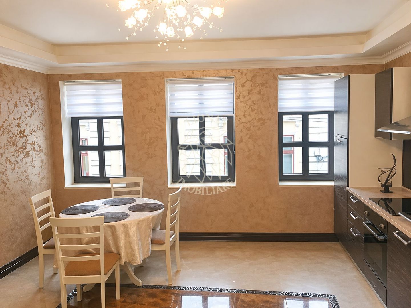 Apartament de Lux 3 camere 83 mp-etaj 1-parcare-balcon-Ultracentral - Poză 3