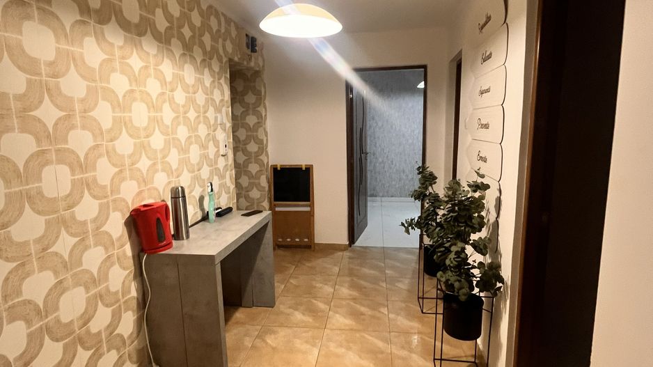 Apartament cu 3 Camere De Vânzare | Suceava /Central I 77.000Euro - Poză 1