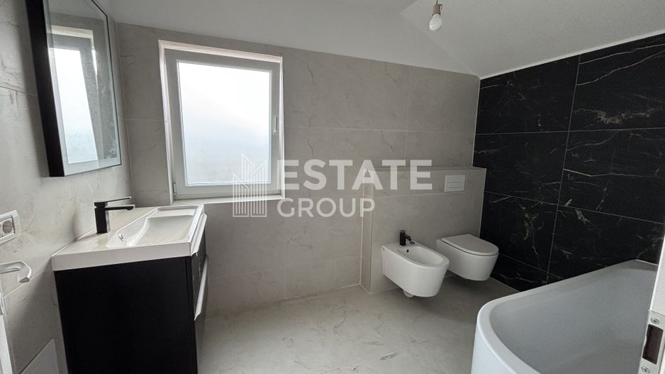 Casa individuala cu 5 camere in Mosnita Noua zona castel - Poză 6