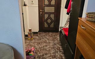 BRASADAS vinde ap 3 cam etaj 4/4. - Poză 4