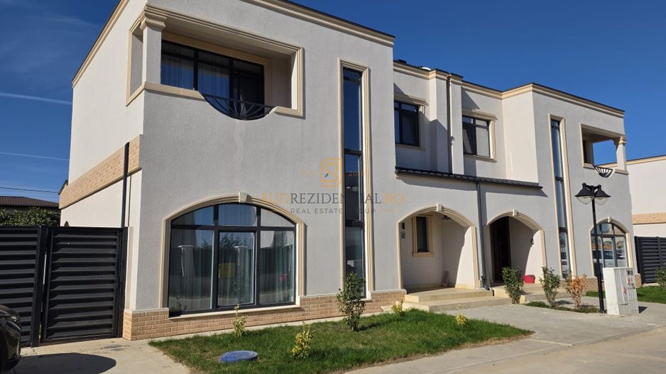 VILĂ MODERNĂ DE VÂNZARE –  POMPA DE CALDURA , PANOURI FOTOVOLTAICE - Poză 27