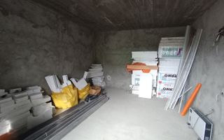 Casa Individuala Suprafete Generoase, Teren Mare, La Rosu - Poză 11