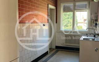 Apartament cu 3 camere de vanzare zona Muzeul Tarii Crisurilor Oradea - Poză 2