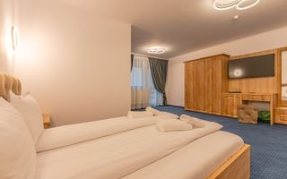 Pensiune Râșnov, 13 camere plus locuință proprietar, zonă Cetate - Poză 36