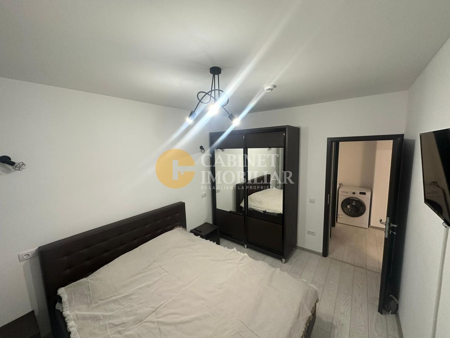 Apartament 2 camere-etaj intermediar- Rond Mall Moldova - Poză 2
