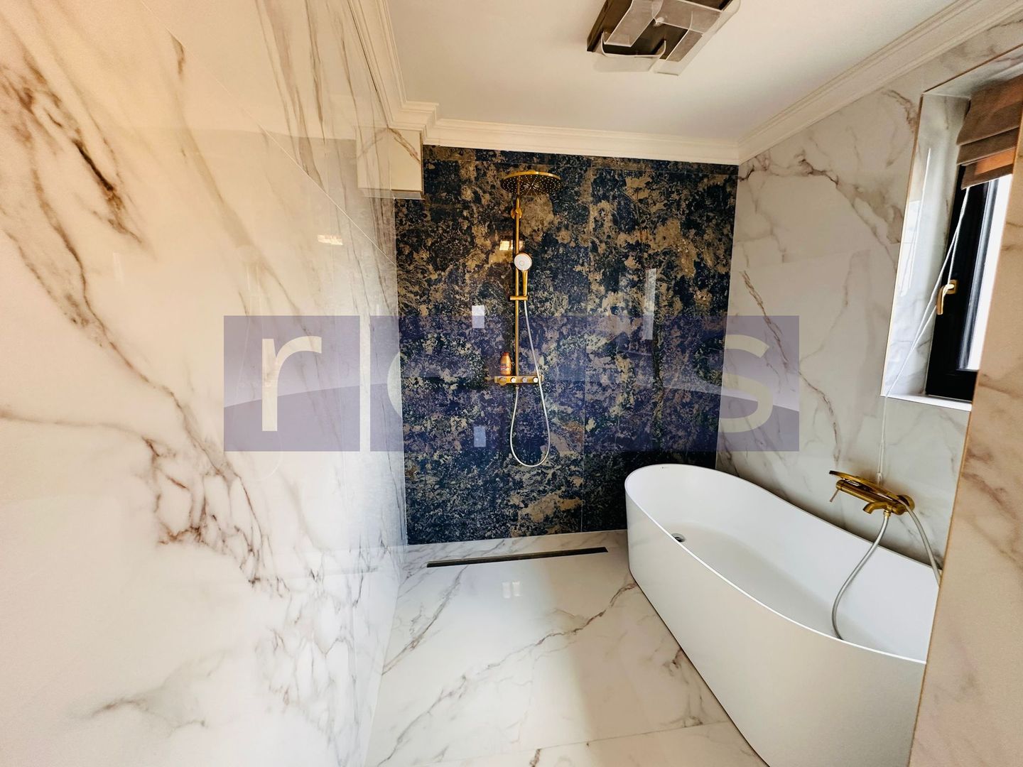 VILA DE LUX | BUFTEA LAC | 8 CAMERE - Poză 32