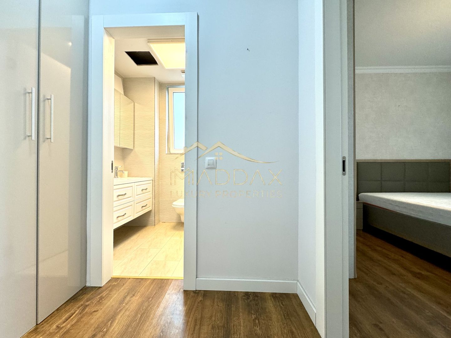 4 rooms apartment - 122 sqm/ Rented/ 1 Parking / Floreasca - Lake View - Poză 17