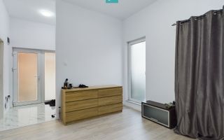 Apartament cu 8 locuri de parcare in Giroc - Poză 1