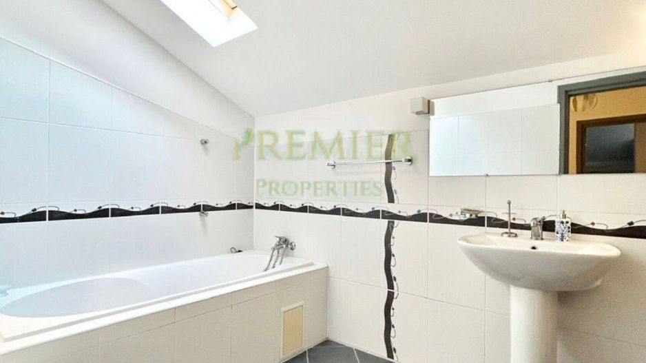 VILA DUPLEX 5 CAMERE 3 BAI SUPER PRET | SCOALA FRANCEZA IN PROXIMITATE | - Poză 21