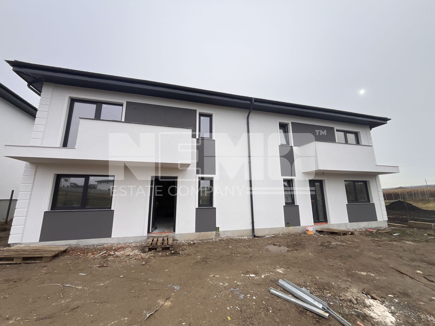 Duplex De Vanzare I Lisaura, Suceava I Pret: 124.500 Euro - Poză 2