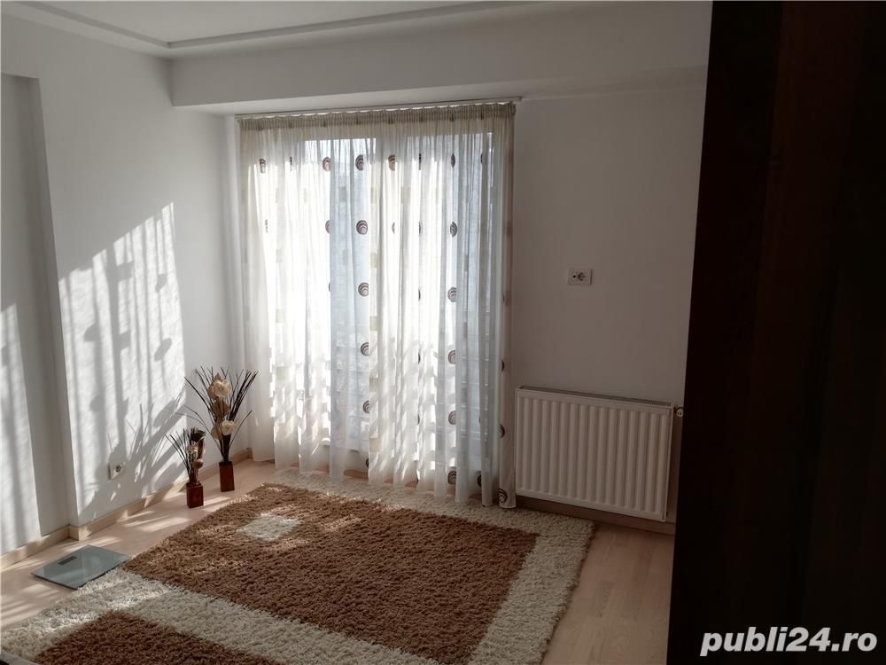 Vanzare Apartament 3 Camere Decebal bloc din 2009 - Poză 1