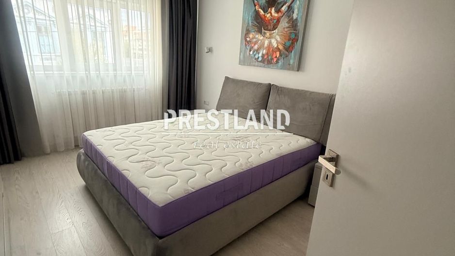 Apartament cu 3 camere, zona centrala. - Poză 3