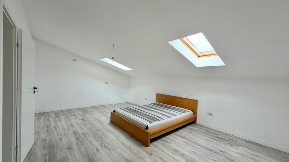 Casă tip duplex - 4camere - mobilata si utilata - Zona Est - Timisoara - Poză 13