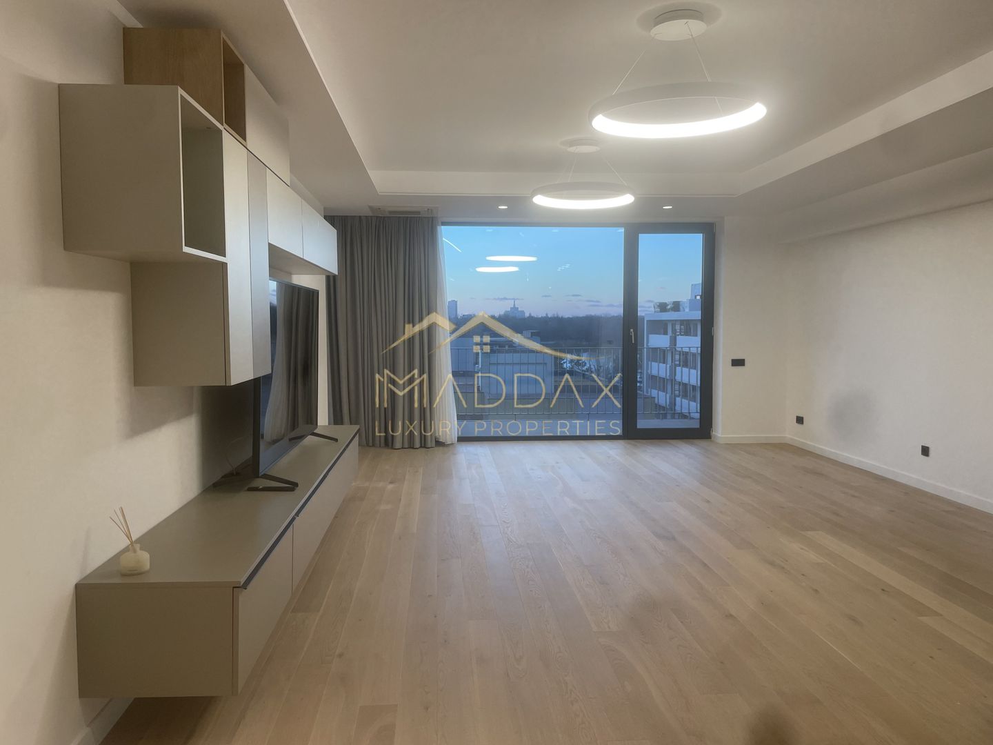 **APARTAMENT ELEGANT** FLOREASCA **CU VEDERE SPECTACULOASA CATRE LAC - Poză 25