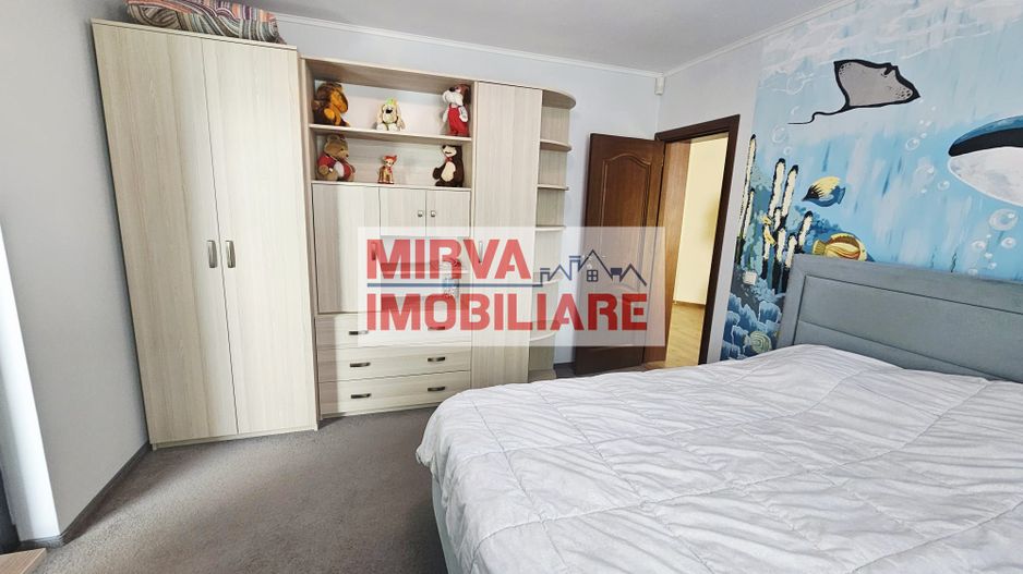 Vilă spațioasă Strejnicu S+P+1E+M, 8 camere, garaj, teren 595 mp - Poză 52