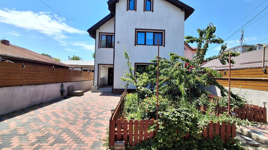 Casa  zona Voluntari - Poză 1