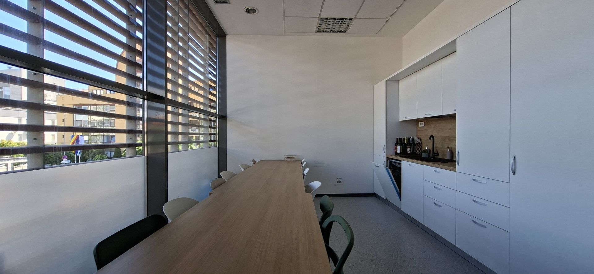 Spatiu pentru birou 258mp - Piata 700 - Poză 9