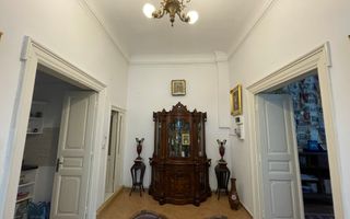 Apartament spectaculos de 4 camere într-o vilă cu farmec istoric pta Victoriei - Poză 8