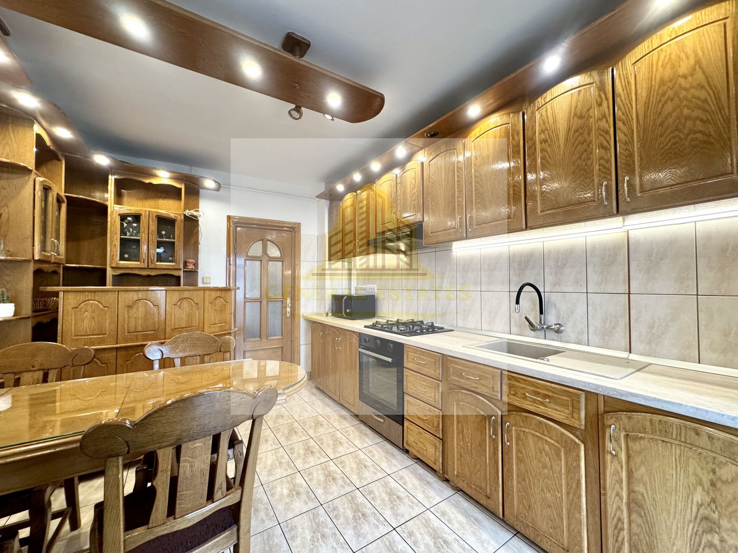 Spre Vânzare apartament cu 3 camere, în Centru, Păcurari - Poză 6